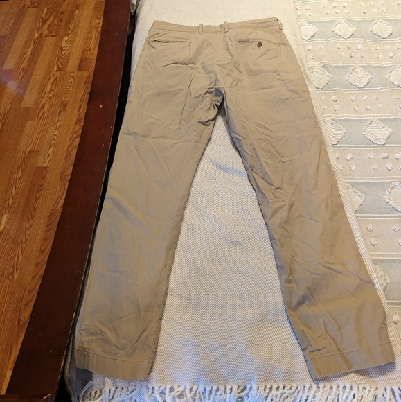 J crew Sutton khaki pants 33x30 - Picture 3 of 3